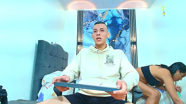 Snapshot of Valentina_and_sneider_ chatting on February 7, 2026, 7:11 pm Valentina and sneider online show from February 7, 2026, 7:11 pm