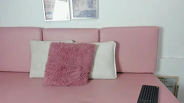 Pamela SkinnySexy online show from January 14, 2026, 12:42 pm