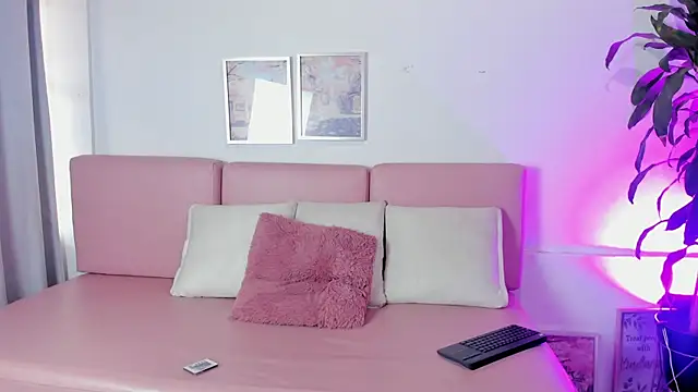 Pamela SkinnySexy online show from January 8, 2026, 1:28 pm