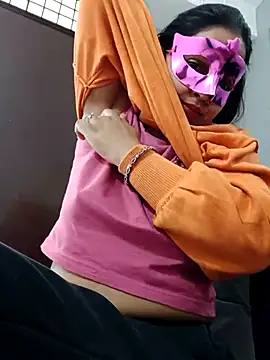 Shivani hotty online show from January 14, 2026, 3:54 am