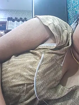 Snapshot of desiriya14 chatting on May 17, 2026, 4:07 pm desiriya14 online show from May 17, 2026, 4:07 pm