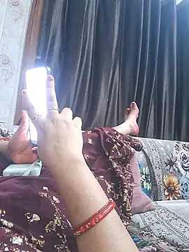 Snapshot of desiriya14 chatting on May 15, 2026, 4:27 pm desiriya14 online show from May 15, 2026, 4:27 pm