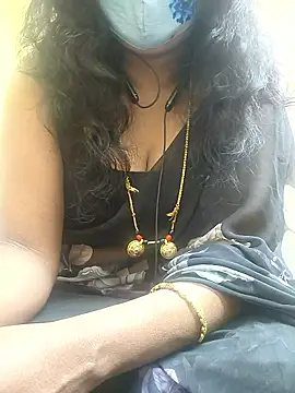 Preeti345 online show from January 12, 2026, 9:16 am