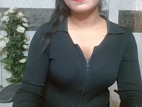 Lola Bebe online show from March 11, 2026, 6:18 am