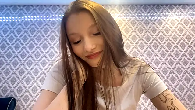 Cleonoth2o online show from December 5, 2025, 6:39 pm