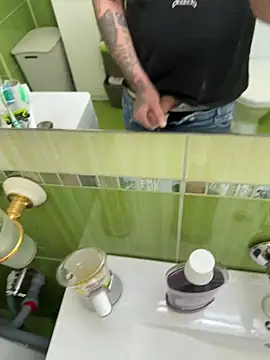 Snapshot of doble_19 chatting on December 22, 2025, 11:32 am doble 19 online show from December 22, 2025, 11:32 am