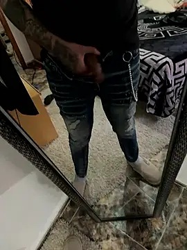 Snapshot of doble_19 chatting on January 15, 2026, 3:59 pm doble 19 online show from January 15, 2026, 3:59 pm