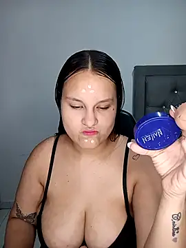 Valeriaa 21 online show from June 18, 2026, 6:13 pm