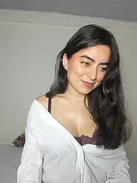 saasha Petit online show from February 26, 2026, 10:37 am