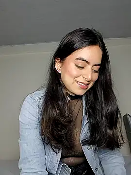 saasha Petit online show from February 23, 2026, 11:22 am