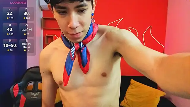 Snapshot of Neo_Twink chatting on February 7, 2026, 7:11 pm Neo Twink online show from February 7, 2026, 7:11 pm