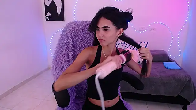 Sofia tgn online show from April 17, 2026, 7:17 pm