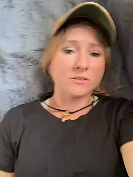 alluringpixie online show from March 19, 2026, 9:48 pm