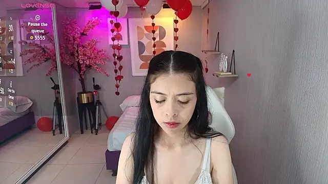 Snapshot of Emily_osman chatting on February 13, 2026, 12:38 pm Emily osman online show from February 13, 2026, 12:38 pm