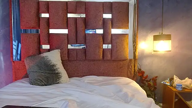 bella volup online show from February 9, 2026, 7:45 pm