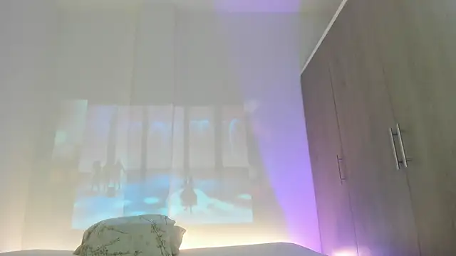 litle slut online show from June 3, 2026, 2:45 am