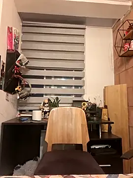 Snapshot of Magenta_Moon chatting on February 3, 2026, 11:43 pm Magenta Moon online show from February 3, 2026, 11:43 pm