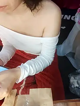 Snapshot of Alone_nothing chatting on December 19, 2025, 1:09 am Alone nothing online show from December 19, 2025, 1:09 am