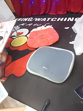 Snapshot of Alone_nothing chatting on January 7, 2026, 1:10 am Alone nothing online show from January 7, 2026, 1:10 am