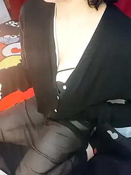 Snapshot of Alone_nothing chatting on January 13, 2026, 4:11 pm Alone nothing online show from January 13, 2026, 4:11 pm