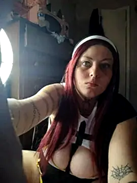 SpiderRose online show from April 4, 2026, 5:52 pm