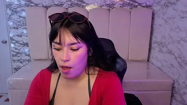 Laksmy v online show from December 17, 2025, 12:54 pm