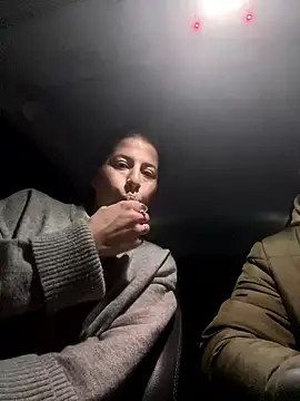 coupledeea online show from January 11, 2026, 6:04 pm