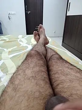 johny044 online show from April 3, 2026, 8:26 pm