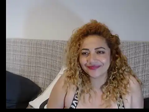 mariajosebarrazaa online show from January 12, 2026, 11:20 pm