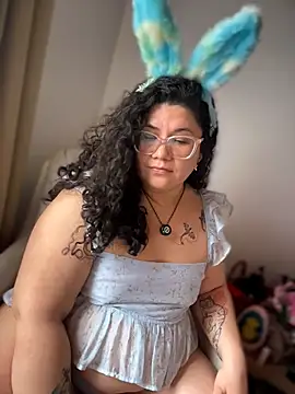 VanesssaMilf  online show from April 1, 2026, 8:39 pm