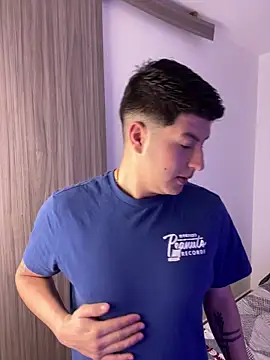 Goldenknight33 online show from December 20, 2025, 1:58 pm