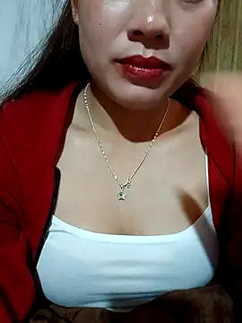 Snapshot of mayni012314 chatting on December 19, 2025, 4:38 am mayni012314 online show from December 19, 2025, 4:38 am