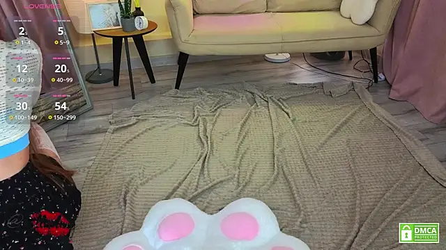 oliviaah  online show from April 15, 2026, 7:58 pm