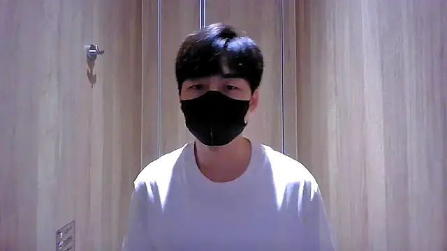 Snapshot of kimze7 chatting on March 2, 2026, 6:36 am kimze7 online show from March 2, 2026, 6:36 am