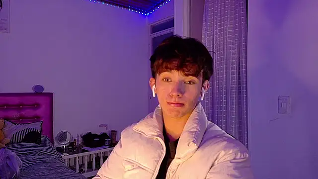 Snapshot of Dani_Dancer chatting on February 21, 2026, 2:35 am Dani Dancer online show from February 21, 2026, 2:35 am