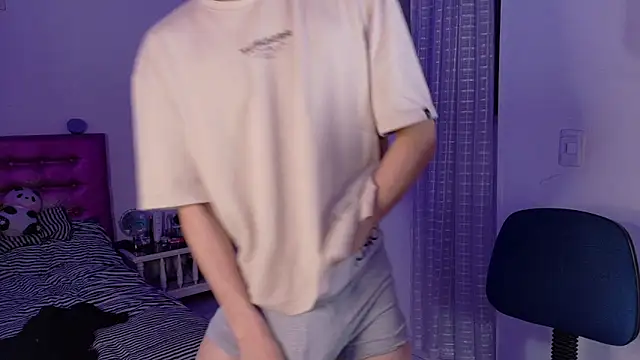 Snapshot of Dani_Dancer chatting on February 15, 2026, 11:25 pm Dani Dancer online show from February 15, 2026, 11:25 pm