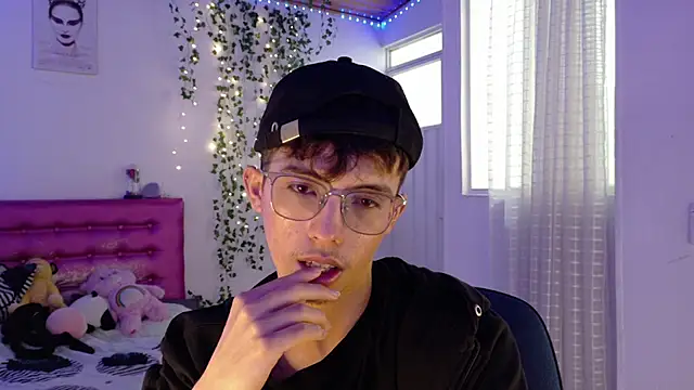 Snapshot of Dani_Dancer chatting on May 1, 2026, 6:57 pm Dani Dancer online show from May 1, 2026, 6:57 pm