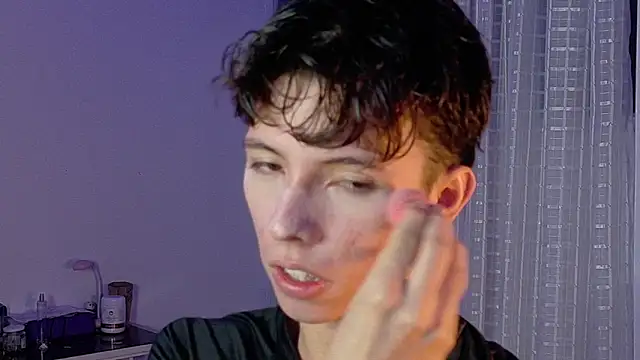 Snapshot of Dani_Dancer chatting on February 5, 2026, 12:06 am Dani Dancer online show from February 5, 2026, 12:06 am