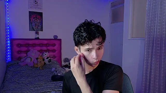 Snapshot of Dani_Dancer chatting on February 7, 2026, 11:02 pm Dani Dancer online show from February 7, 2026, 11:02 pm