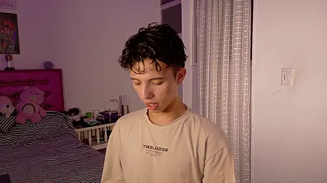 Snapshot of Dani_Dancer chatting on February 1, 2026, 12:09 am Dani Dancer online show from February 1, 2026, 12:09 am