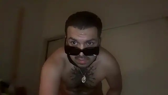 Snapshot of angelblanco chatting on February 17, 2026, 8:28 pm angelblanco online show from February 17, 2026, 8:28 pm