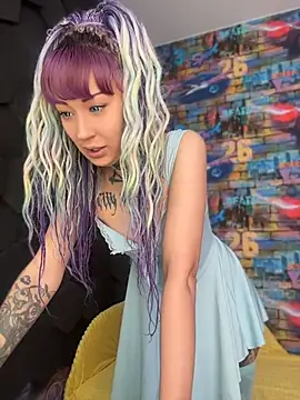 Snapshot of Tattoo__Moon chatting on June 6, 2026, 1:22 am Tattoo Moon online show from June 6, 2026, 1:22 am