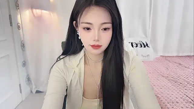 yuanbao8888 online show from April 13, 2026, 4:49 am