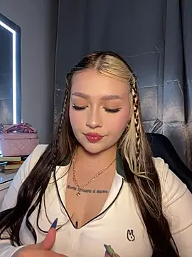 Snapshot of Daniela_ruizz chatting on July 14, 2026, 2:49 am Daniela ruizz online show from July 14, 2026, 2:49 am