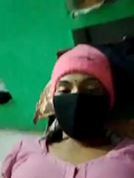 Sapna8080 online show from December 18, 2025, 4:44 pm