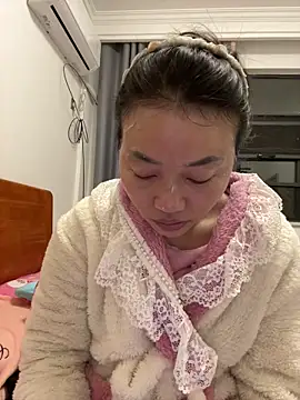 Snapshot of cmvoo chatting on February 4, 2026, 11:27 am cmvoo online show from February 4, 2026, 11:27 am