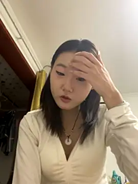 qingqing005 online show from January 7, 2026, 9:47 am