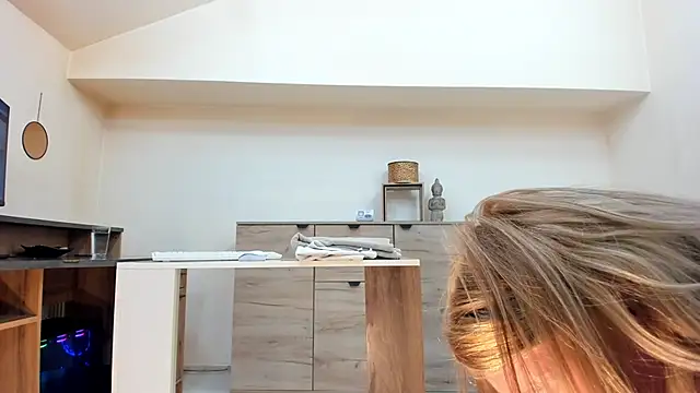 classy medea online show from February 26, 2026, 1:05 am