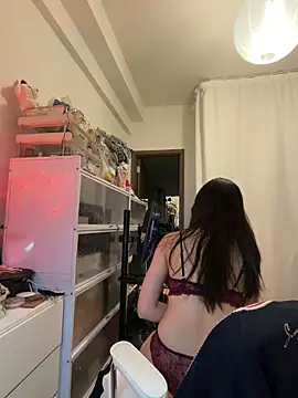 mimichannn99 online show from April 5, 2026, 10:27 pm