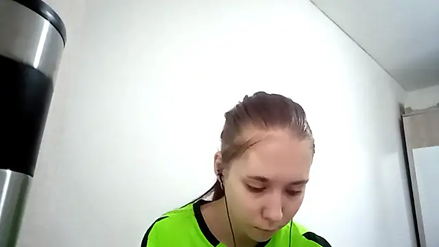 Annette meow1 online show from December 18, 2025, 7:13 am